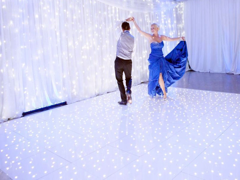 White Starlit Dance Floor – 18*14 ft